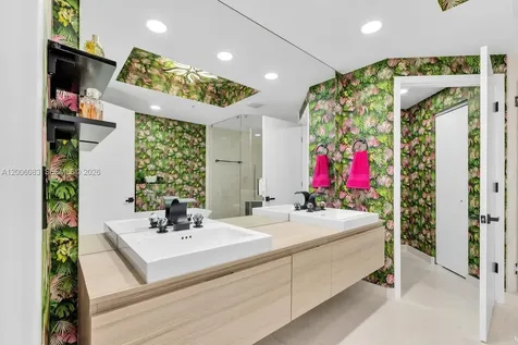 17111 Biscayne Boulevard North Miami Beach FL 33160