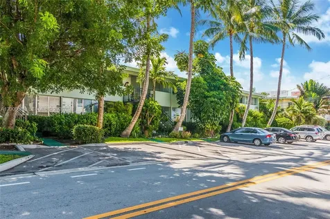1060 98 Street Bay Harbor Islands FL 33154
