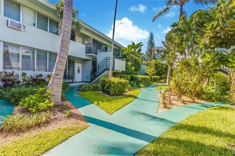 1060 98 Street Bay Harbor Islands FL 33154