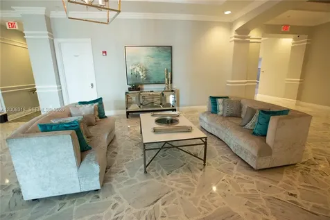 2501 S Ocean Drive Hollywood FL 33019