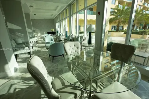 2501 S Ocean Drive Hollywood FL 33019