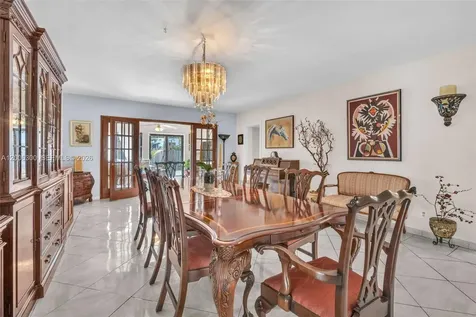 7701 Center Bay Drive North Bay Village FL 33141