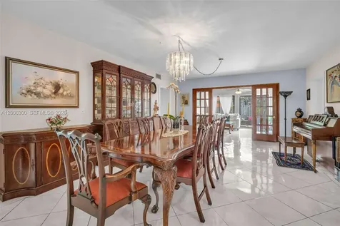 7701 Center Bay Drive North Bay Village FL 33141