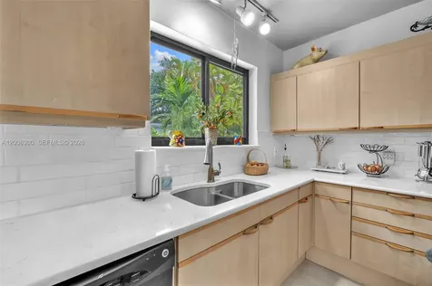7701 Center Bay Drive North Bay Village FL 33141