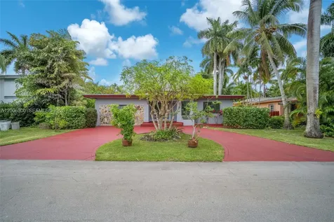 7701 Center Bay Drive North Bay Village FL 33141
