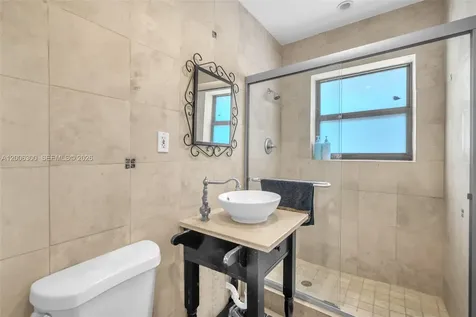7701 Center Bay Drive North Bay Village FL 33141