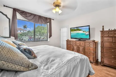 7701 Center Bay Drive North Bay Village FL 33141