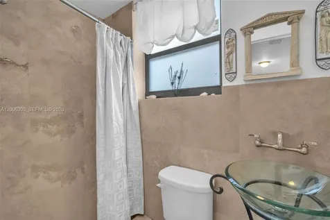 7701 Center Bay Drive North Bay Village FL 33141