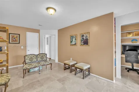 7701 Center Bay Drive North Bay Village FL 33141