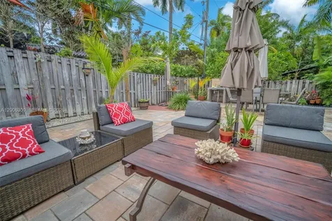 7701 Center Bay Drive North Bay Village FL 33141