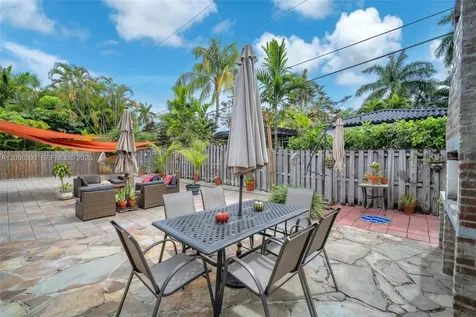 7701 Center Bay Drive North Bay Village FL 33141