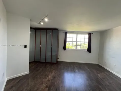 9715 Fontainebleau Boulevard Miami FL 33172