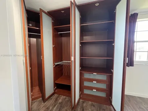 9715 Fontainebleau Boulevard Miami FL 33172