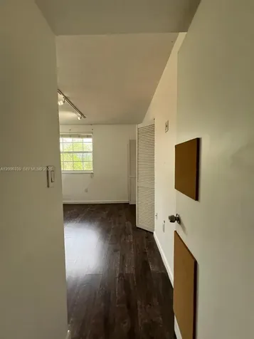 9715 Fontainebleau Boulevard Miami FL 33172