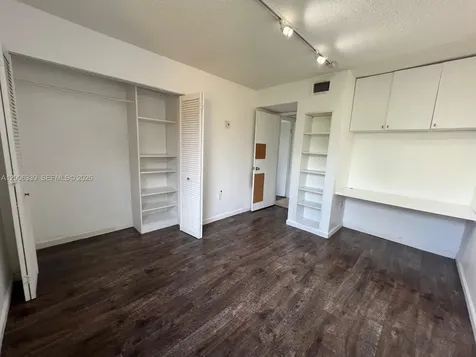 9715 Fontainebleau Boulevard Miami FL 33172