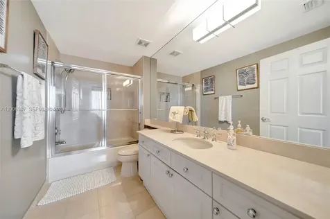 6051 N Ocean Drive Hollywood FL 33019