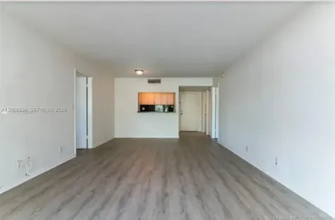 100 Lakeview Drive Weston FL 33326