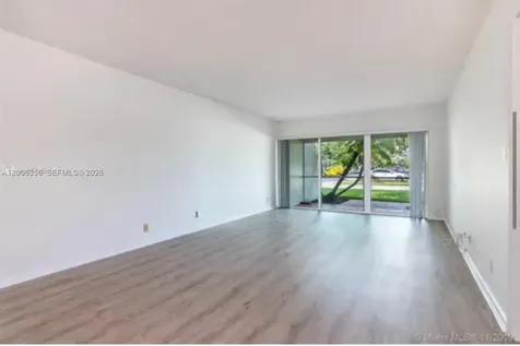 100 Lakeview Drive Weston FL 33326