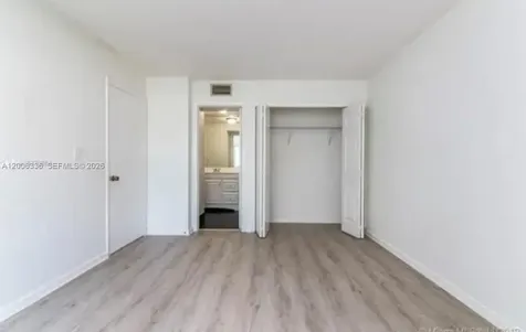 100 Lakeview Drive Weston FL 33326
