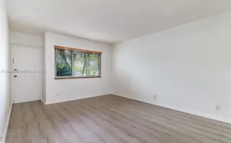 100 Lakeview Drive Weston FL 33326
