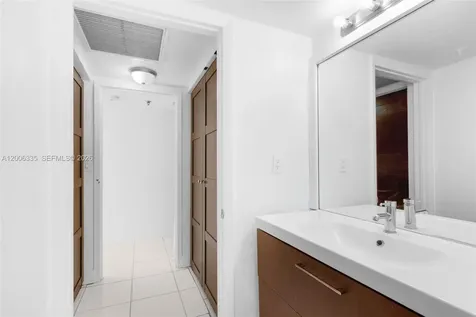 555 NE 15th Street Miami FL 33132