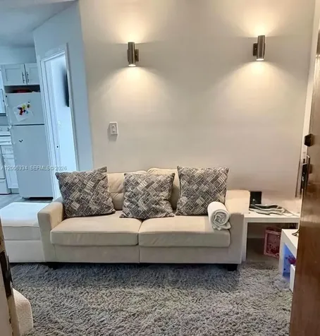 5055 NW 7th Street Miami FL 33126
