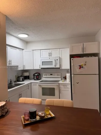 5055 NW 7th Street Miami FL 33126