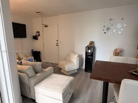 5055 NW 7th Street Miami FL 33126