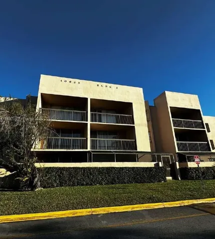 10625 SW 112th Avenue Miami FL 33176