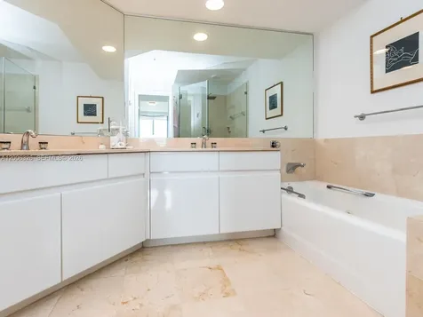 888 Brickell Key Drive Miami FL 33131