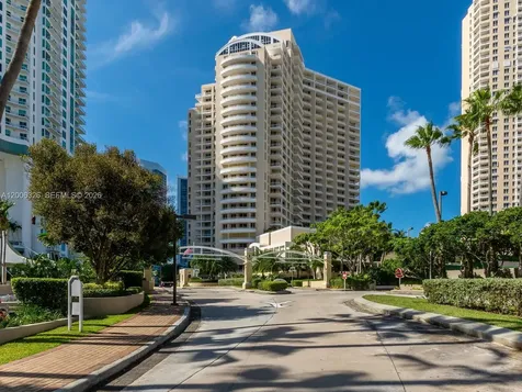 888 Brickell Key Drive Miami FL 33131