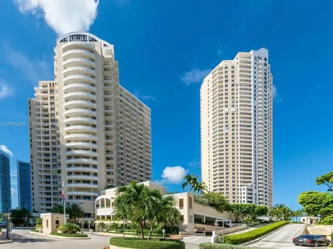 888 Brickell Key Drive Miami FL 33131
