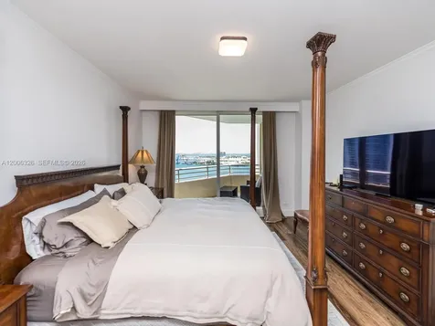 888 Brickell Key Drive Miami FL 33131