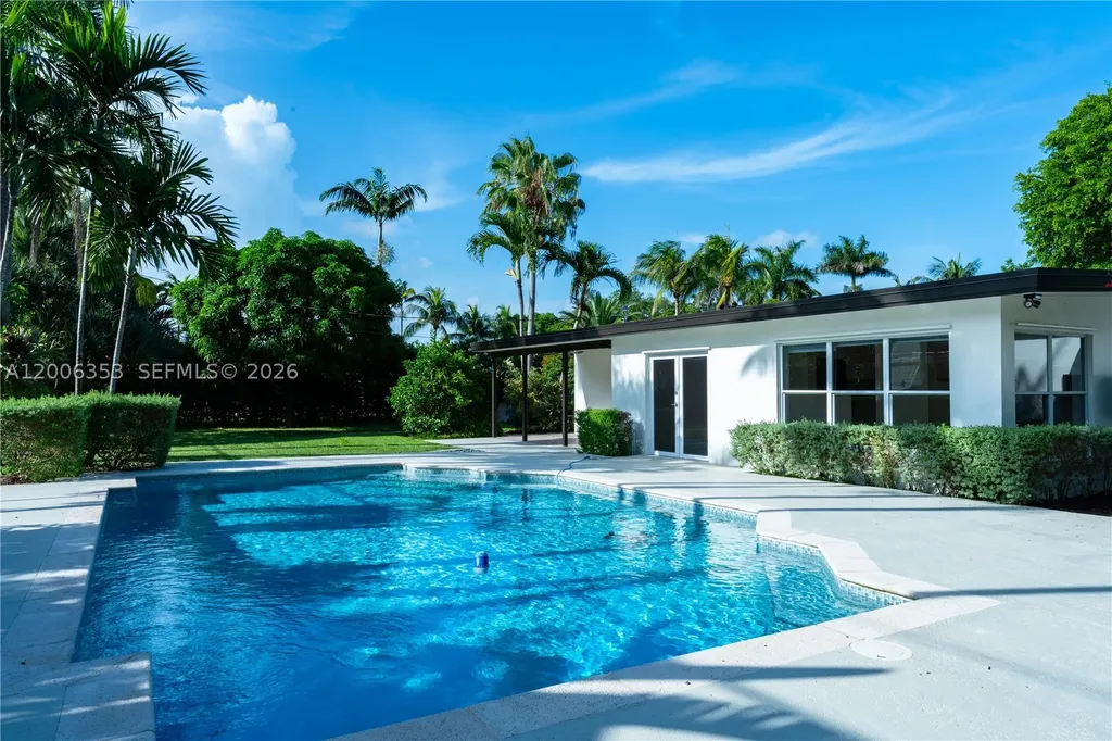 15730 SW 87th Court Palmetto Bay FL 33157
