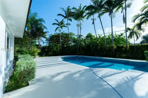 15730 SW 87th Court Palmetto Bay FL 33157