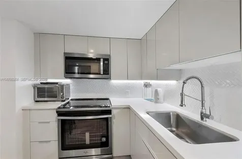 100 Bayview Drive Sunny Isles Beach FL 33160