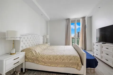100 Bayview Drive Sunny Isles Beach FL 33160