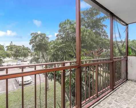4174 Inverrary Drive Lauderhill FL 33319