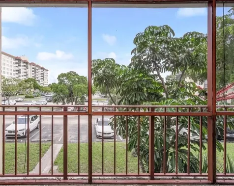4174 Inverrary Drive Lauderhill FL 33319