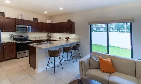 3280 W 92nd Place Hialeah FL 33018