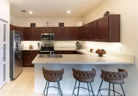 3280 W 92nd Place Hialeah FL 33018
