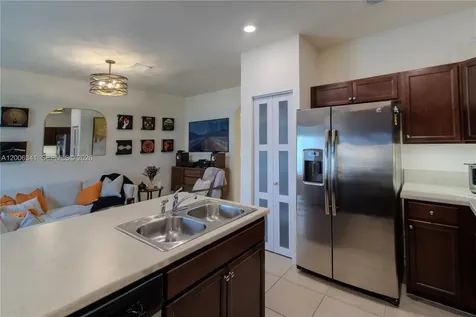 3280 W 92nd Place Hialeah FL 33018