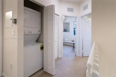 3280 W 92nd Place Hialeah FL 33018