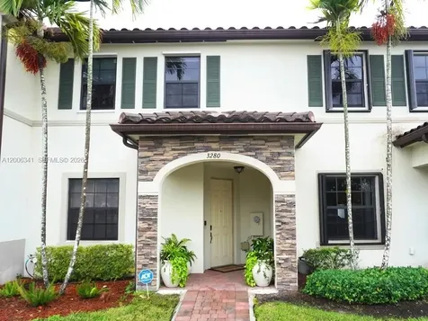 3280 W 92nd Place Hialeah FL 33018