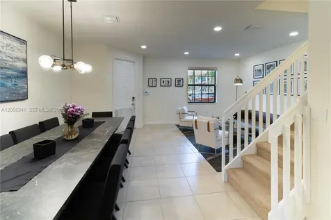 3280 W 92nd Place Hialeah FL 33018