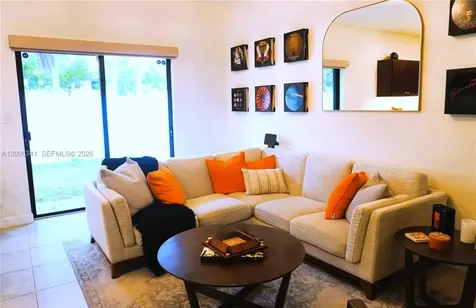 3280 W 92nd Place Hialeah FL 33018