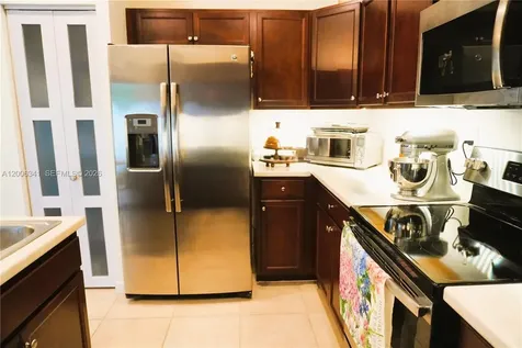 3280 W 92nd Place Hialeah FL 33018