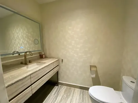 18975 Collins Avenue Sunny Isles Beach FL 33160