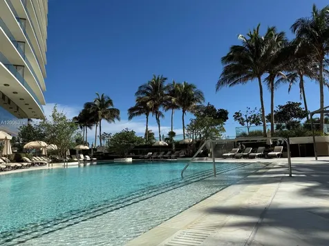 18975 Collins Avenue Sunny Isles Beach FL 33160
