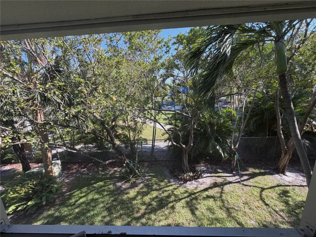 2200 NE 66th Street Fort Lauderdale FL 33308